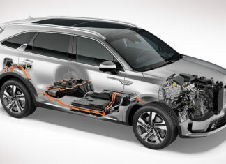Самый мощный и необычный Kia Sorento отправился на конвейер Kia Sorento