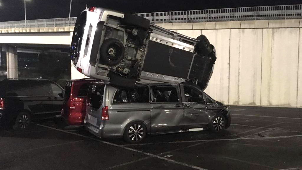 Mercedes-Benz crash 6 Mercedes-Benz