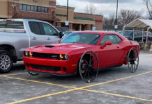 Карету мне, карету! 717-сильный Dodge Challenger тоже сгодится Dodge Challenger