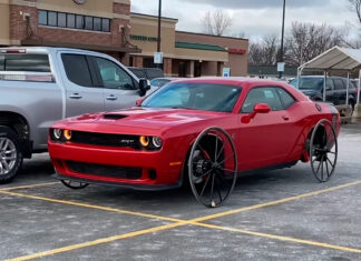 Карету мне, карету! 717-сильный Dodge Challenger тоже сгодится Dodge Challenger