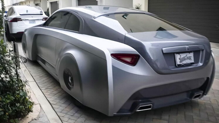 Justin Bieber Futuristic Rolls Royce 3