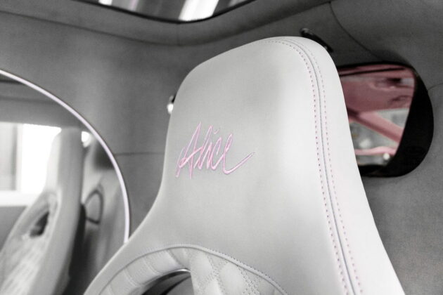 Silk Rose Bugatti Chiron