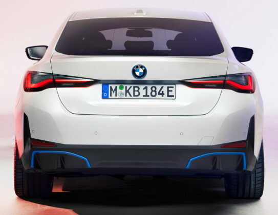 BMW i4