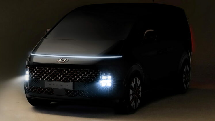 Hyundai Staria Premium