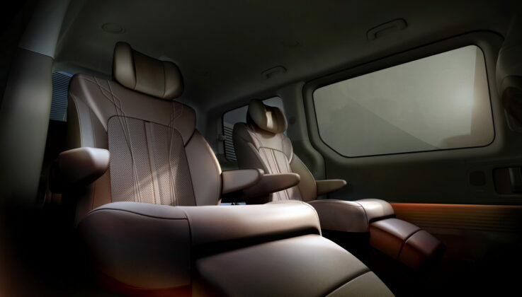 Hyundai Staria Premium