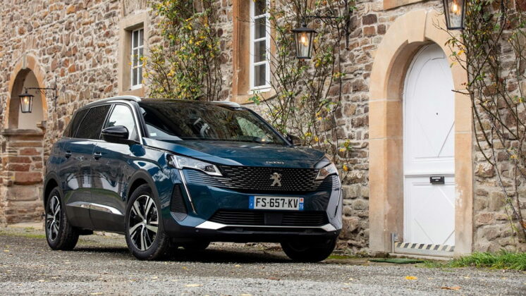 NEW PEUGEOT 5008