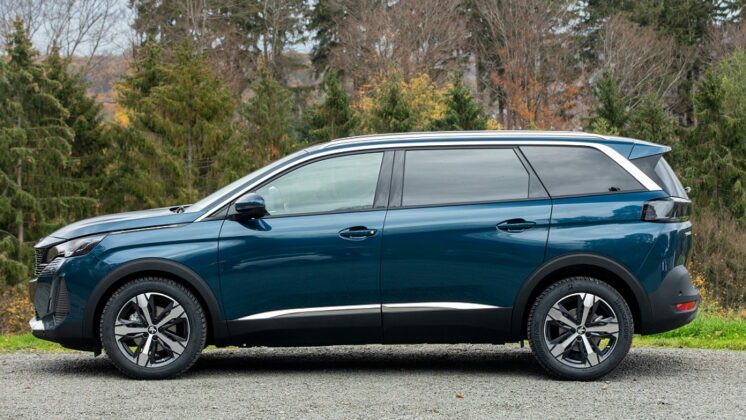 NEW PEUGEOT 5008