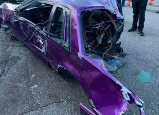 Ford Mustang crash