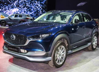 Неожиданно: кроссовер Mazda CX-30 превратился в серийный электрокар Mazda CX-30 EV