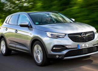 Большая выгода: объявлены новые цены на кроссовер Opel Grandland X Opel Grandland X