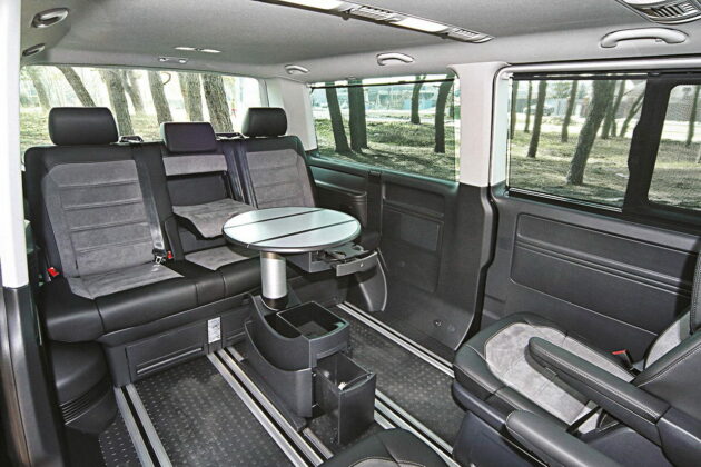 VOLKSWAGEN MULTIVAN