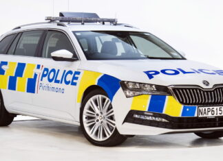 Полиция закупила у Skoda 2000 патрульных авто. Но каких! Skoda Police
