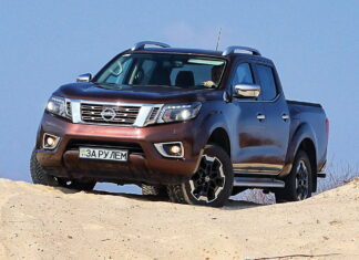 NISSAN NAVARA