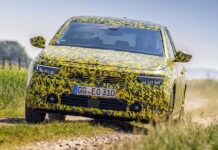 Скоро в Украине: новая Opel Astra готова к дебюту Opel Astra