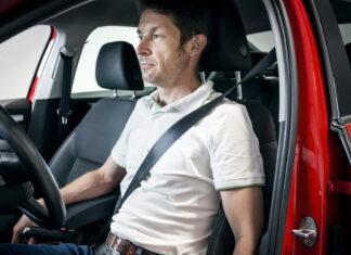 Как правильно сидеть в автомобиле: советы экспертов Skoda LifeHack