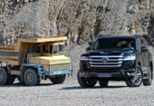 Плывет над дорогой: первый тест Toyota Land Cruiser 300 Toyota Land Cruiser