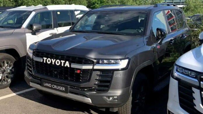 Toyota Land Cruiser 300 GR Sport Toyota Land Cruiser 300