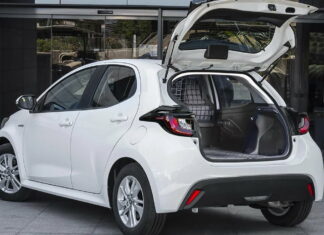 Как Таврия: маленькая Toyota Yaris превратилась в развозной фургон Toyota Yaris Ecovan