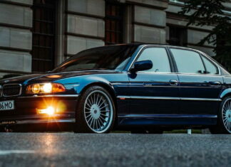 На украинских номерах: в Канаде продают уникальный BMW Alpina B12 5.7