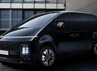 Космический Hyundai Staria приземлился в Украине. Объявлены цены Hyundai Staria