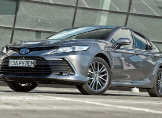 И умная, и красивая: тест гибридной Toyota Camry Toyota Camry Hybrid