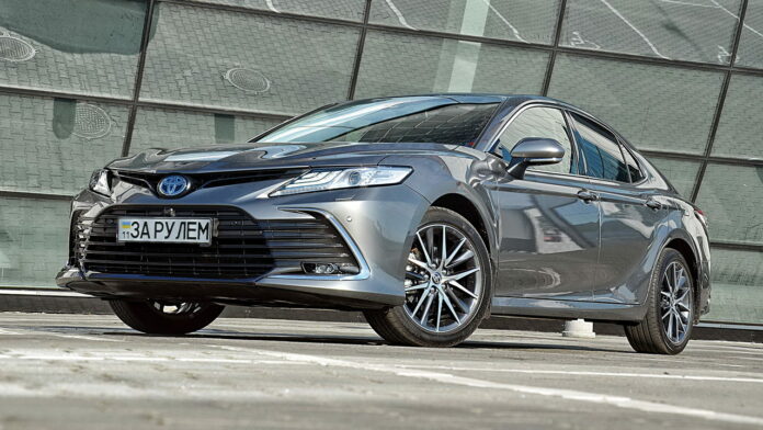 Toyota Camry Hybrid 1 Toyota Camry Hybrid