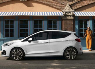 Цифровая «приборка» и отказ от дизеля: популярная Ford Fiesta получила важные обновления Ford Fiesta