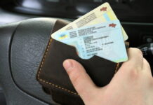 Украинским водителям запретили ездить на “механике”: кого коснется запрет посвідчення водія
