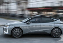 Новый купе-кроссовер DS 4 едет в Украину. Рассекречены комплектации DS 4