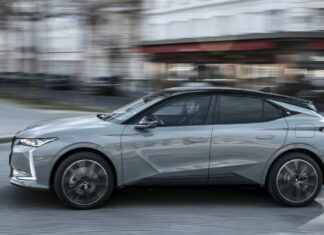 Новый купе-кроссовер DS 4 едет в Украину. Рассекречены комплектации DS 4