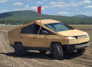 Спортсмен из фанеры: в США создали копию Tesla Cybertruck Plybertruck