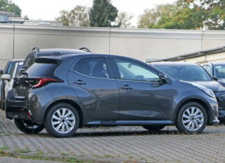 Mazda готовит собственную версию Toyota Yaris mazda_2