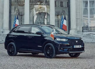 Не лимузин, но кроссовер: Citroen подарил Президенту новый автомобиль DS7 Crossback