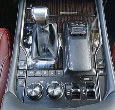 Lexus LX 450d