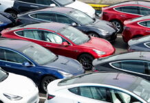 Трафик виноват: Илон Маск объяснил массовый сбой электрокаров Tesla Tesla