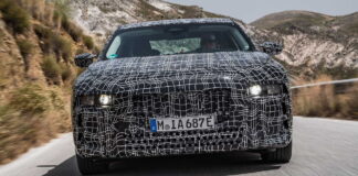 BMW i7