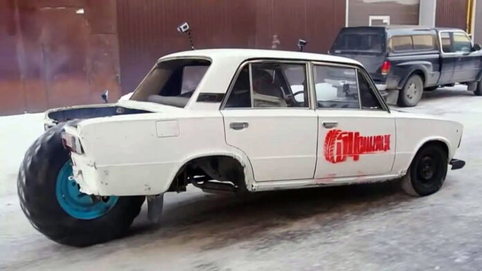 lada 3 wheel