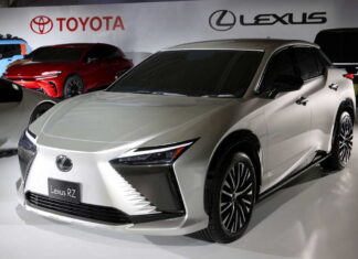 Lexus RZ 450e
