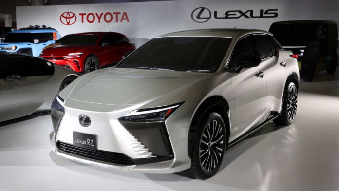 Lexus RZ 450e