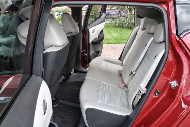 NISSAN LEAF