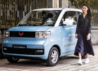 От 4500 долларов: самый дешевый электрокар бьет рекорды продаж Wuling Mini EV