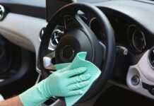 Исследование: салон автомобиля – грязнее туалета Car-bacteria
