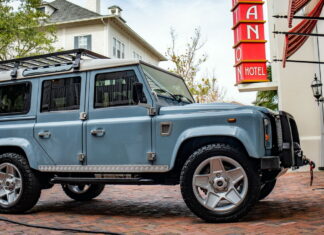 5,5 с до сотни: классический Land Rover Defender скрестили с Tesla Land Rover Defender Tesla