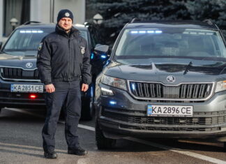 Первый подбит: дама на Лексусе атаковала полицейский «фантом» Skoda Phantom Police