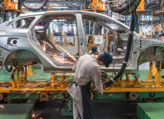 45 000 співробітників: Renault позбавляється АвтоВАЗу АвтоВАЗ