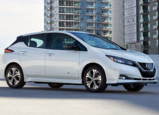 Навіть під час війни: українці продовжують купувати електромобілі Nissan Leaf