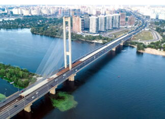 У Києві відкрито рух автотранспорту по Південному мосту Південний мост Києв