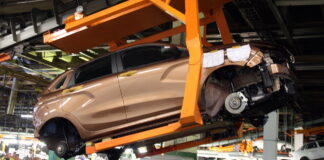 Lada Xray