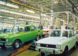 “Москвич” замість Duster: що буде випускати росія після уходу Renault Москвич