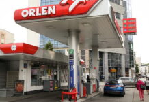 У Польщі різко дорожчає паливо, українцям – приготуватися АЗС Orlen